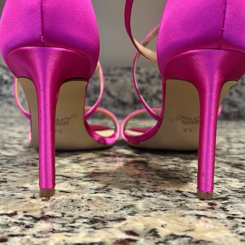 Jewel Badgley Mischka Satin Heels - Picture 7 of 12